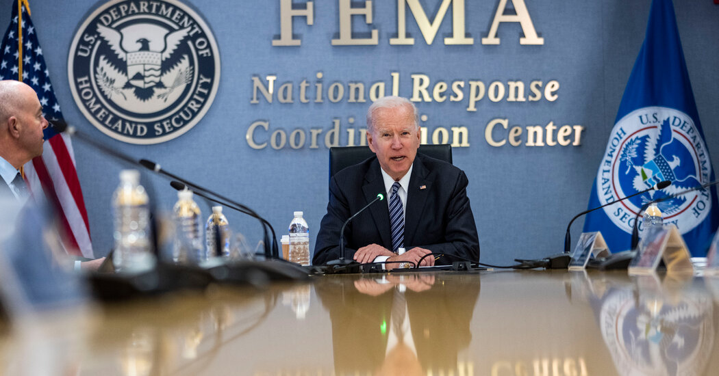 Biden duplica el programa de FEMA para prepararse para climas extremos