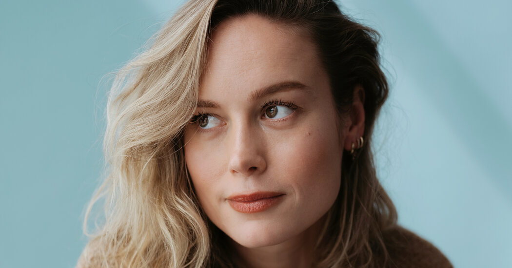 Brie Larson, personalidad de YouTube.  Con un Oscar.