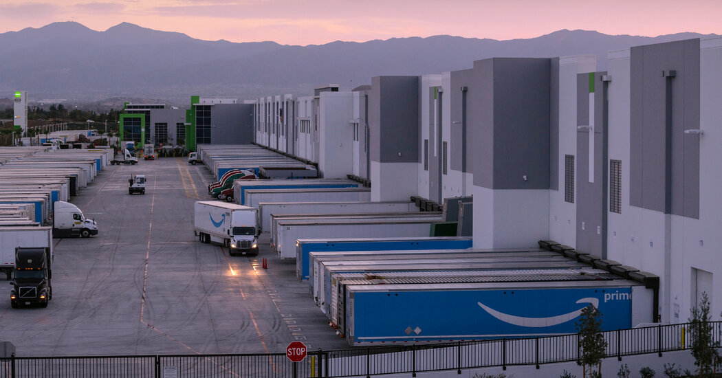 Los mega almacenes de comercio electrónico, una fuente de contaminación, se enfrentan a una nueva regla de contaminación