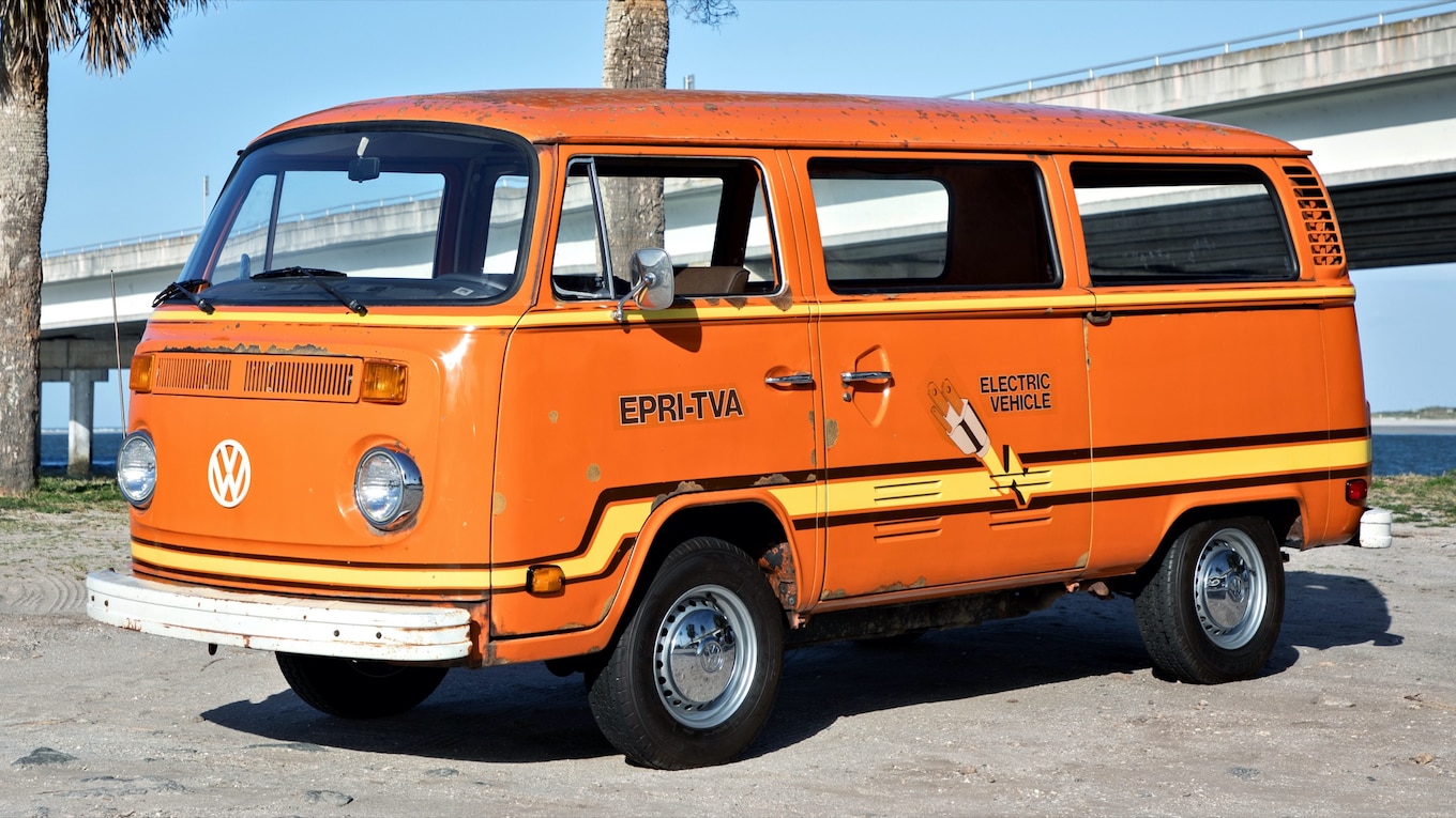 Volkswagen Elektrotransporter EV 1979 bus está siendo restaurado por VW America