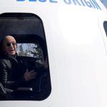 Jeff Bezos dice que irá al espacio
