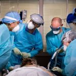 OSHA emite la regla de seguridad en el lugar de trabajo de Covid, pero solo para el cuidado de la salud
