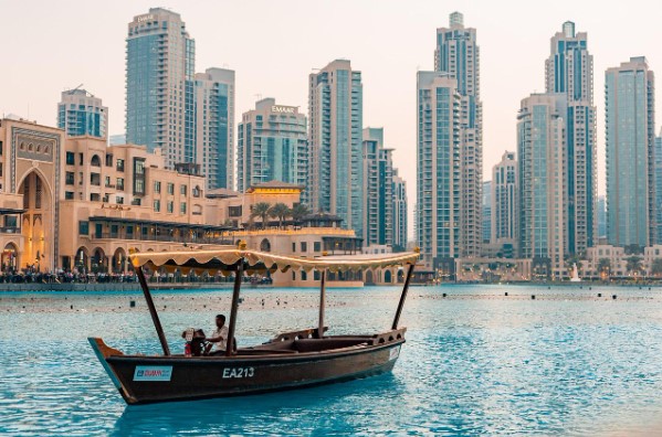 Barco en dubai