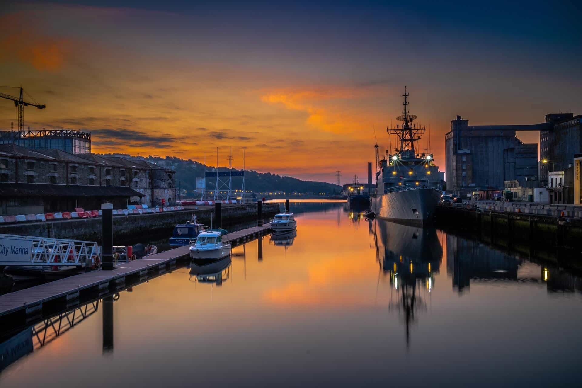 ciudad naval