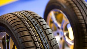 Todo lo que necesitas saber para renovar tus neumáticos: seguridad, ahorro y rendimiento en carretera